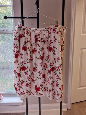 Old Navy Floral Midi Skirt – Size 4X – Very Good Condition 🌹